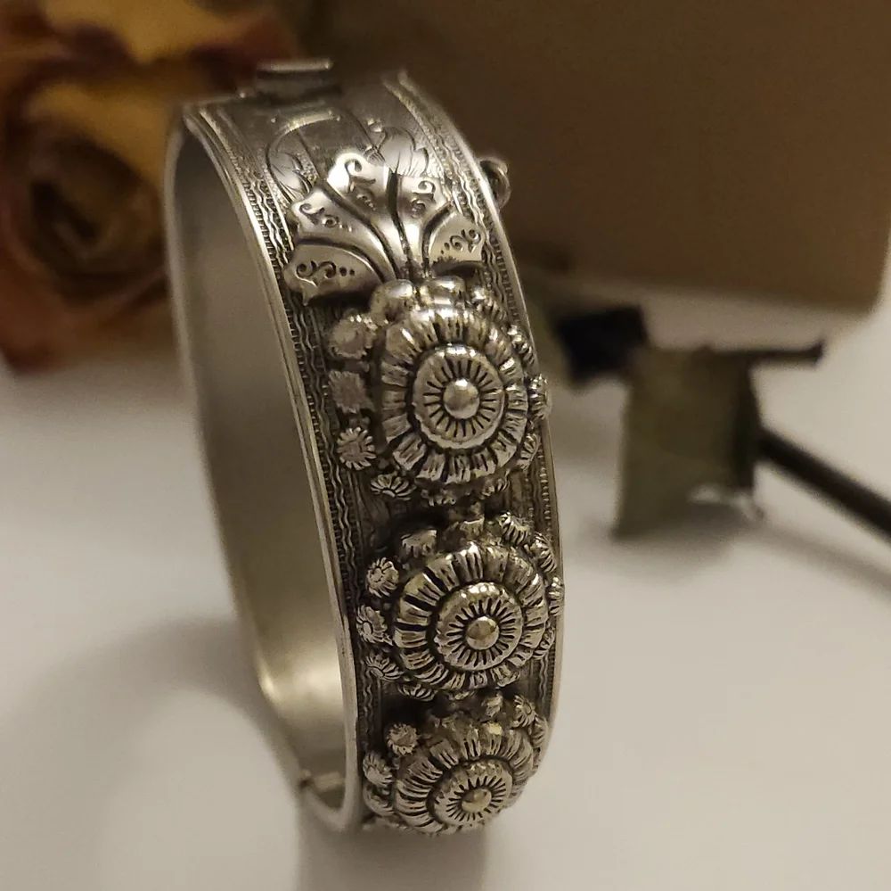 Vintage Silver Scroll & Floral Repousse Etched Hinged Bracelet Statement Piece